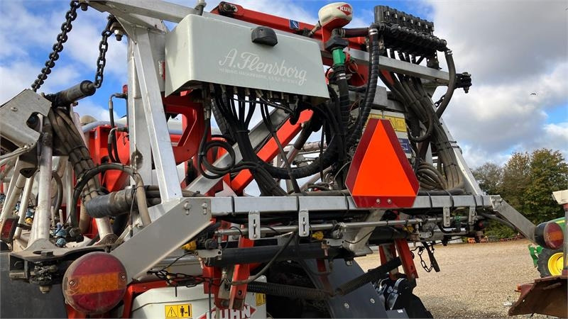 Kuhn OCEANIS 7700 L 30M  - Pulverizador arrastrado: foto 4 Kuhn OCEANIS 7700 L 30M  - Pulverizador arrastrado: foto 4
