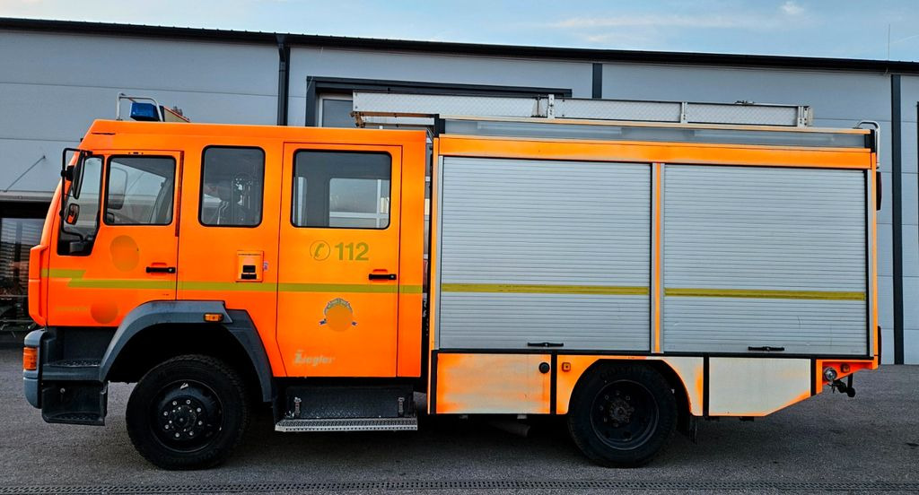MAN 14.224 L80 4x4 Feuerwehr LF16 Ziegler MAN 14.224 L80 4x4 Feuerwehr LF16 Ziegler - Camión de bomberos: foto 2 MAN 14.224 L80 4x4 Feuerwehr LF16 Ziegler MAN 14.224 L80 4x4 Feuerwehr LF16 Ziegler - Camión de bomberos: foto 2