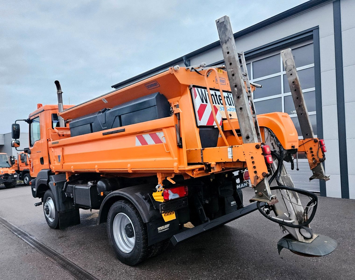 MAN TGM 13.250 4x4 Euro5 Winterdienst - Camión volquete: foto 5 MAN TGM 13.250 4x4 Euro5 Winterdienst - Camión volquete: foto 5