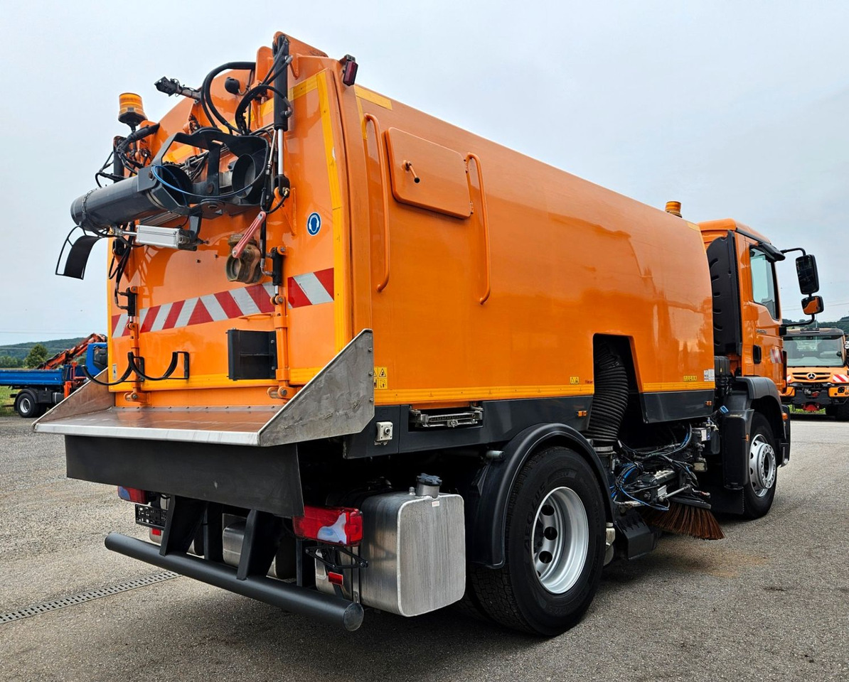 MAN TGM 18.250 Euro6 BROCK SL200 L+R Aufbaumotor - Barredora vial: foto 5 MAN TGM 18.250 Euro6 BROCK SL200 L+R Aufbaumotor - Barredora vial: foto 5