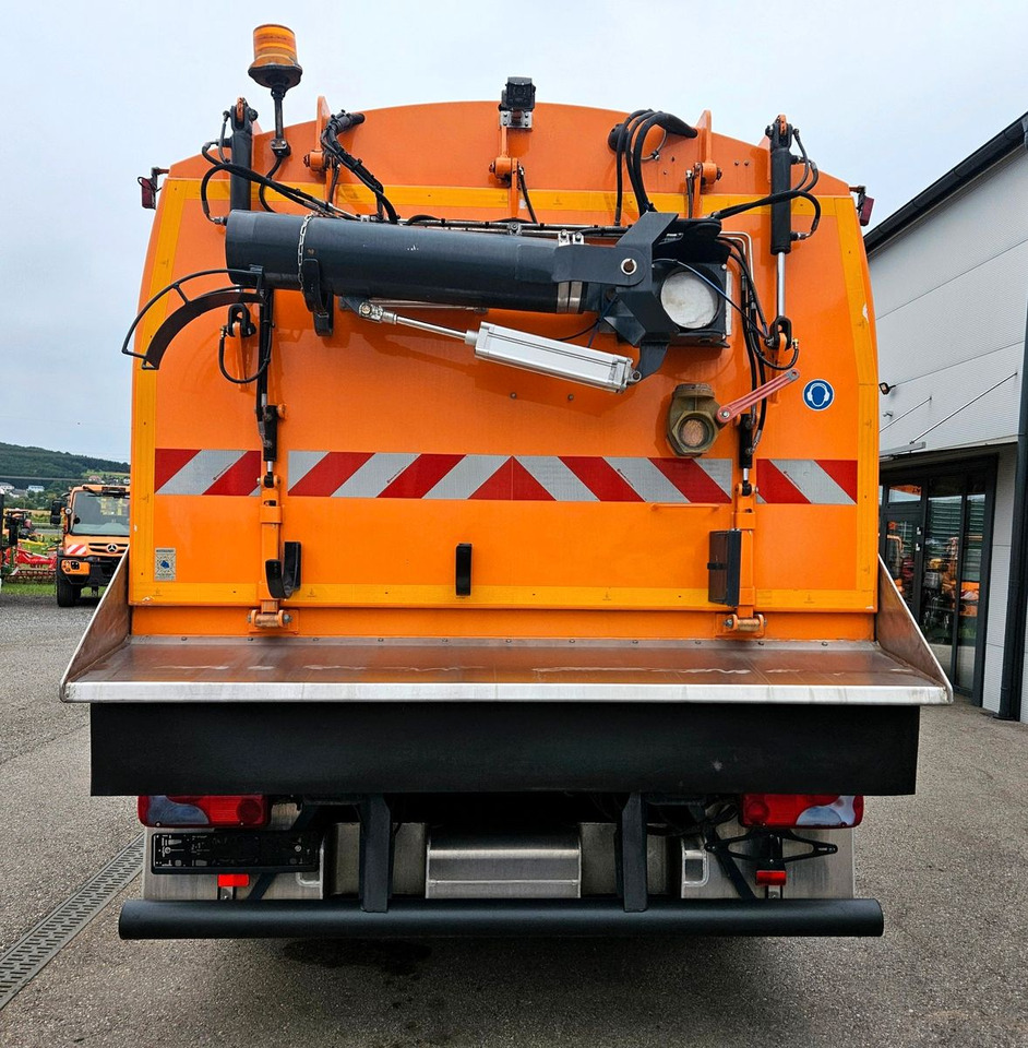 MAN TGM 18.250 Euro6 BROCK SL200 L+R Aufbaumotor - Barredora vial: foto 4 MAN TGM 18.250 Euro6 BROCK SL200 L+R Aufbaumotor - Barredora vial: foto 4