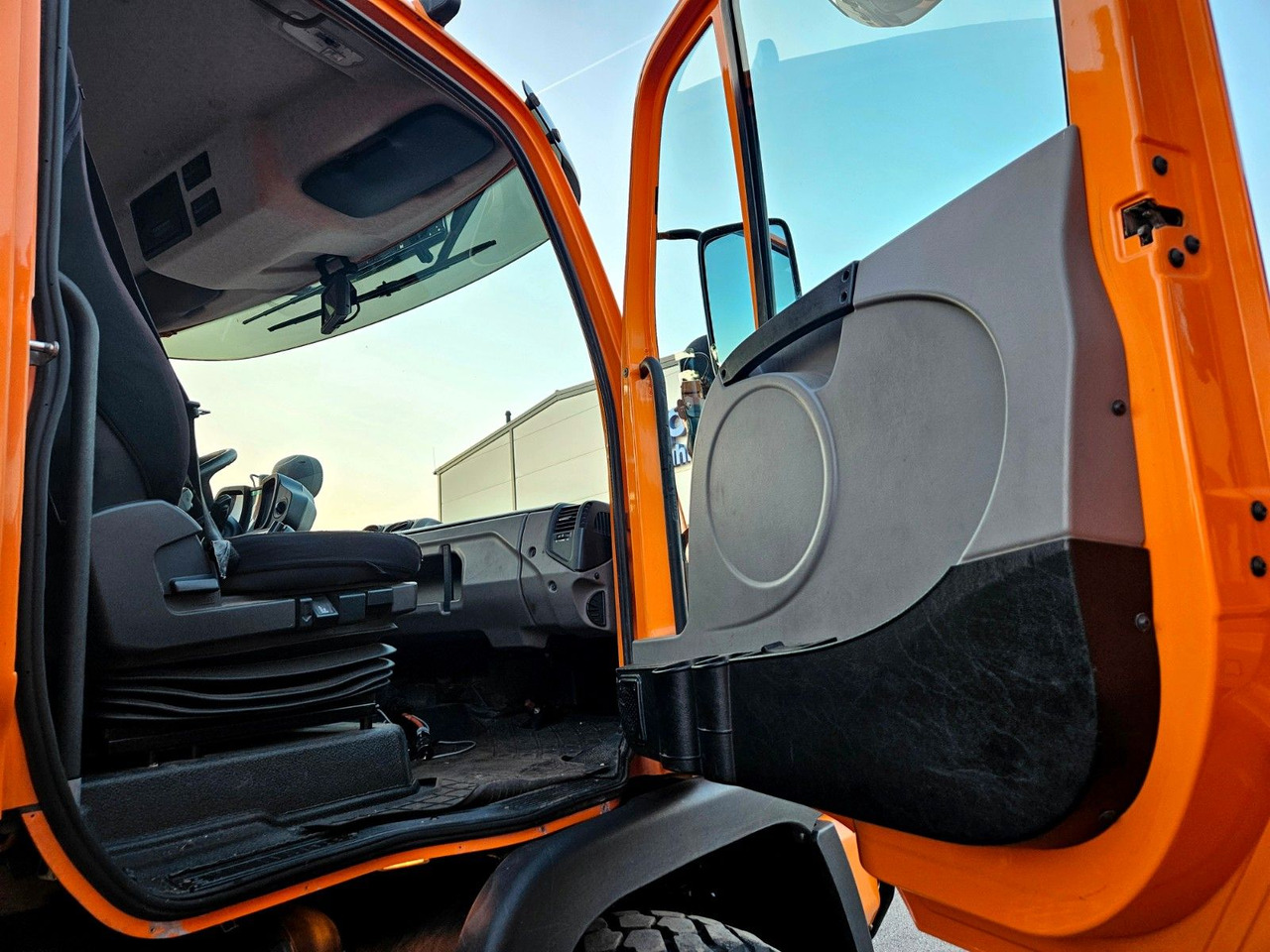 Camión volquete Unimog U427 UGE Euro6 VarioPilot Hydrostat: foto 15 Camión volquete Unimog U427 UGE Euro6 VarioPilot Hydrostat: foto 15