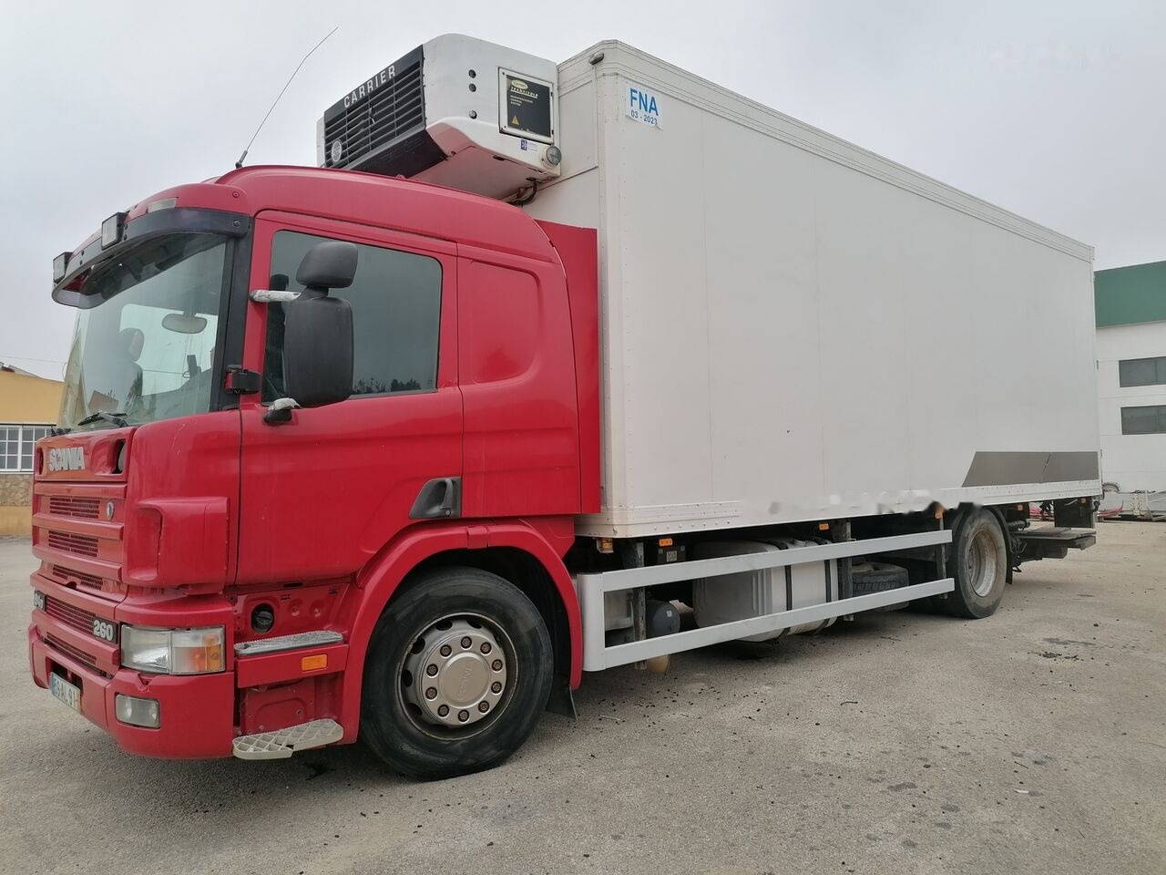 Scania 94 - Camión frigorífico: foto 1 Scania 94 - Camión frigorífico: foto 1