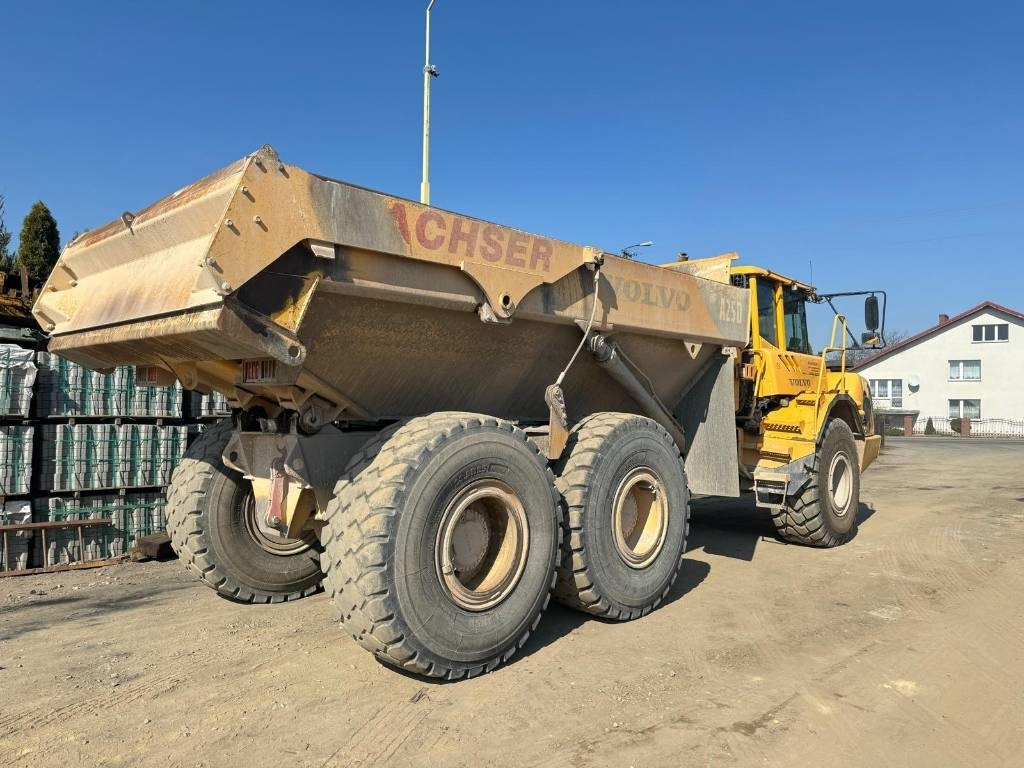 Dúmper articulado Volvo A 25 D: foto 12