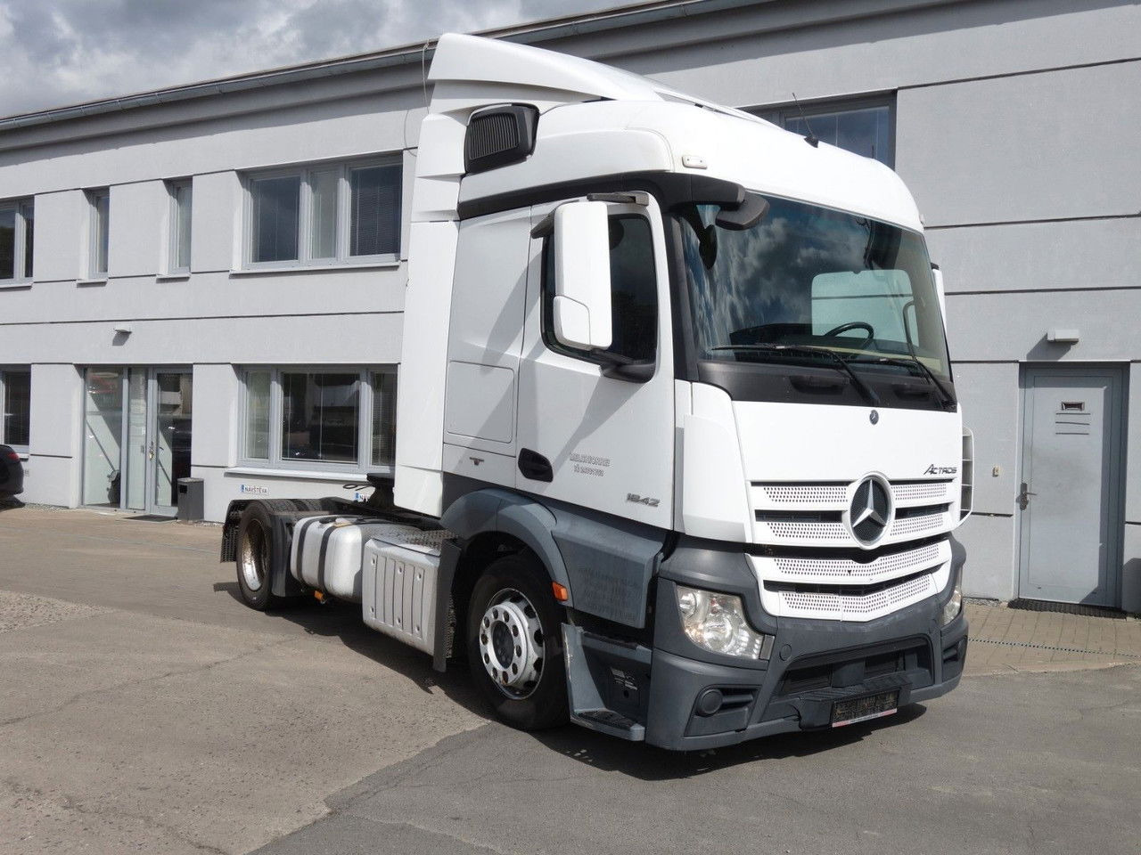 Mercedes-Benz Actros 1842 Lsnrl, Standklima, 2 Stk. - Cabeza tractora: foto 3 Mercedes-Benz Actros 1842 Lsnrl, Standklima, 2 Stk. - Cabeza tractora: foto 3