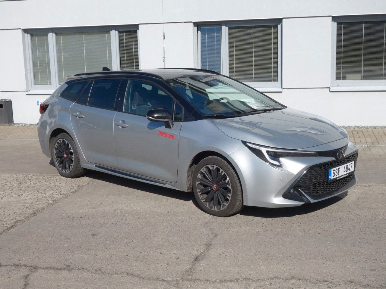 Toyota Corolla Touring 2,0 Hybrid GR Sport - Coche familiar: foto 3 Toyota Corolla Touring 2,0 Hybrid GR Sport - Coche familiar: foto 3