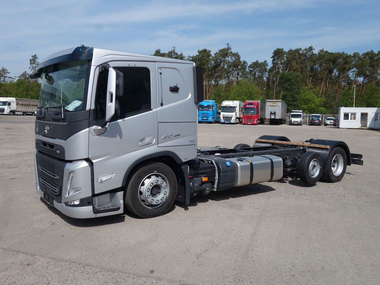 Volvo FM 460 FM13 6x2 Neue RTO , Kassbohrer, Rolfo, Rimo - Camión chasis: foto 2 Volvo FM 460 FM13 6x2 Neue RTO , Kassbohrer, Rolfo, Rimo - Camión chasis: foto 2