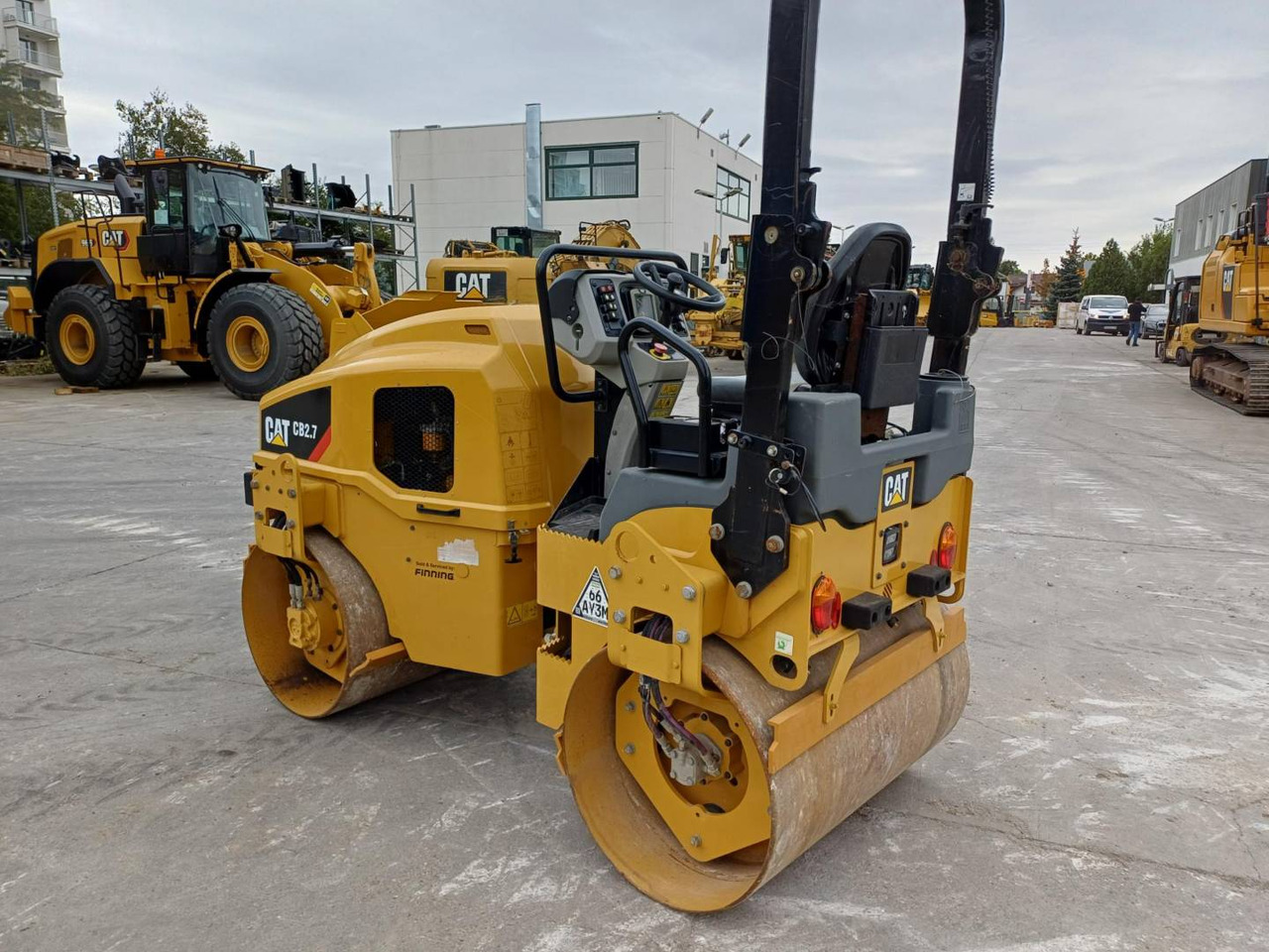 CAT CB2.7LRC - Apisonadora de asfalto: foto 4 CAT CB2.7LRC - Apisonadora de asfalto: foto 4