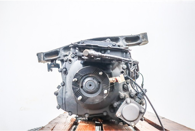 MAN 12+2GZ 2700DD - Caja de cambios para Camión: foto 4 MAN 12+2GZ 2700DD - Caja de cambios para Camión: foto 4