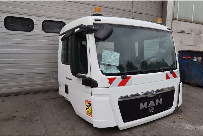 MAN F99L17 TGS - Cabina e interior para Camión: foto 3 MAN F99L17 TGS - Cabina e interior para Camión: foto 3