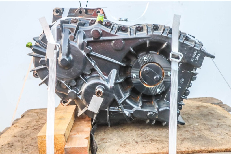 MAN VG172 P22-6 81.37000-7411 - Caja de cambios para Camión: foto 3 MAN VG172 P22-6 81.37000-7411 - Caja de cambios para Camión: foto 3