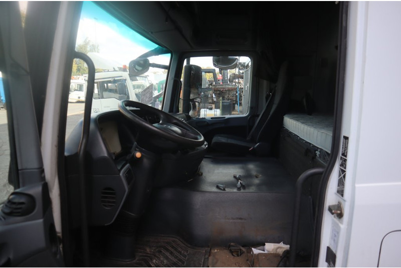 Mercedes-Benz ACTROS F04 MP3 - Cabina e interior para Camión: foto 5 Mercedes-Benz ACTROS F04 MP3 - Cabina e interior para Camión: foto 5