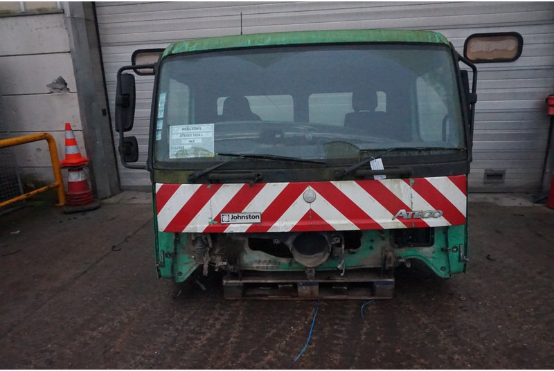 Mercedes-Benz ATEGO F07 KORT RECHTS STUUR 972 890 25 200671 - Cabina e interior para Camión: foto 1 Mercedes-Benz ATEGO F07 KORT RECHTS STUUR 972 890 25 200671 - Cabina e interior para Camión: foto 1