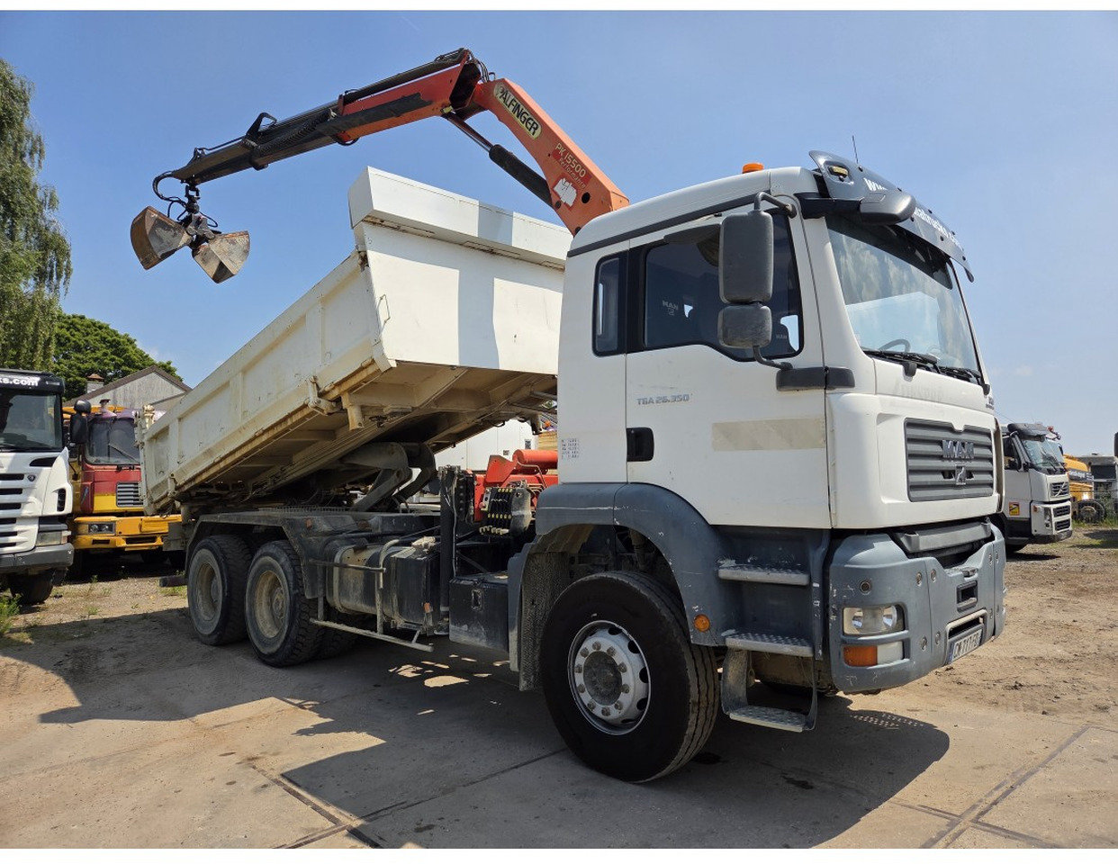 MAN TGA 26.350 6X4 BORDMATIC TIPPER CRANE PALFINGER PK15500 - Camión volquete, Camión grúa: foto 4 MAN TGA 26.350 6X4 BORDMATIC TIPPER CRANE PALFINGER PK15500 - Camión volquete, Camión grúa: foto 4