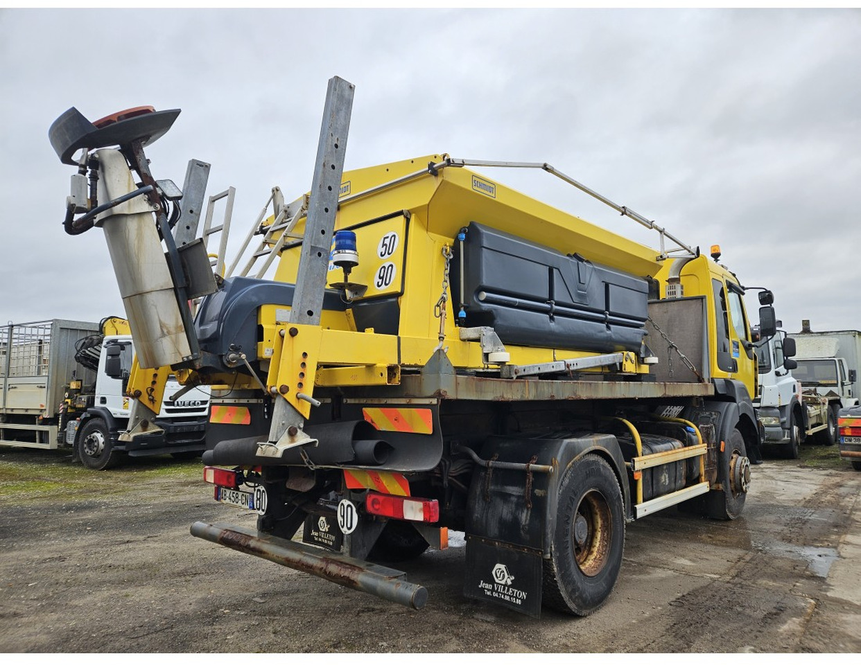 Renault Kerax 450 4x4 Salt spreader Gritter - Camión volquete: foto 4 Renault Kerax 450 4x4 Salt spreader Gritter - Camión volquete: foto 4
