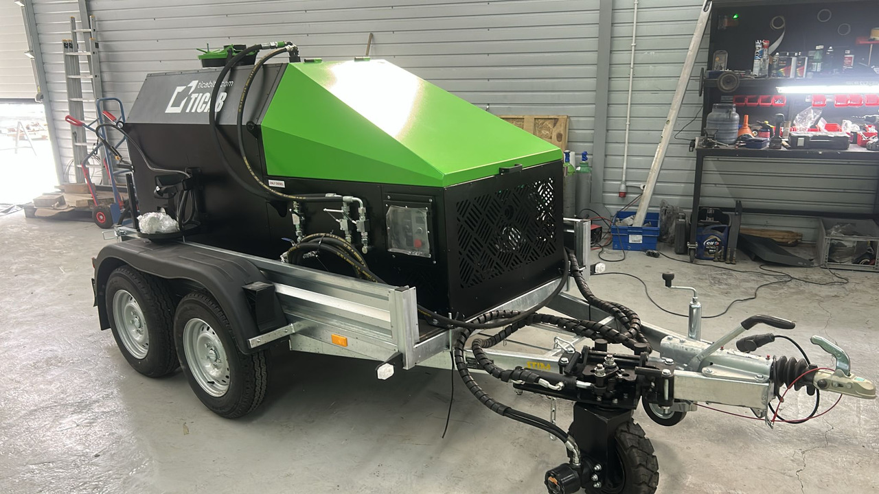Distribuidor de asfalto nuevo TICAB SelfPropelled Bitumen Emulsion Sprayer,1000L,Manufacturer: foto 6 Distribuidor de asfalto nuevo TICAB SelfPropelled Bitumen Emulsion Sprayer,1000L,Manufacturer: foto 6