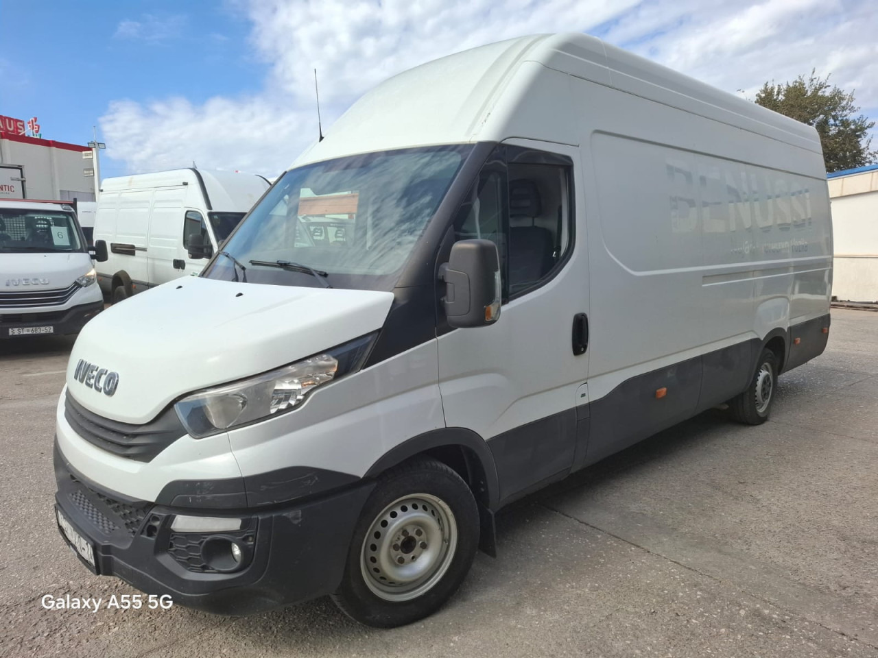 IVECO Daily 35S16V - Furgoneta de pasajeros: foto 1 IVECO Daily 35S16V - Furgoneta de pasajeros: foto 1