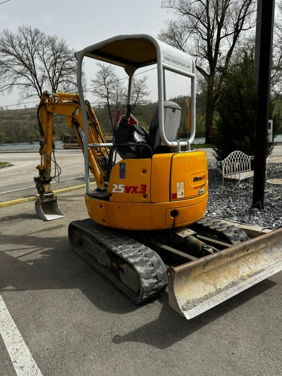 IHI 25VX3, 2.5ton, SWISS Machine - Miniexcavadora: foto 2 IHI 25VX3, 2.5ton, SWISS Machine - Miniexcavadora: foto 2
