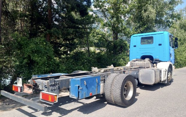 Scania R124LB 420 4x2, Euro 3 - Camión chasis: foto 4 Scania R124LB 420 4x2, Euro 3 - Camión chasis: foto 4