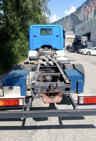 Scania R124LB 420 4x2, Euro 3 - Camión chasis: foto 5 Scania R124LB 420 4x2, Euro 3 - Camión chasis: foto 5