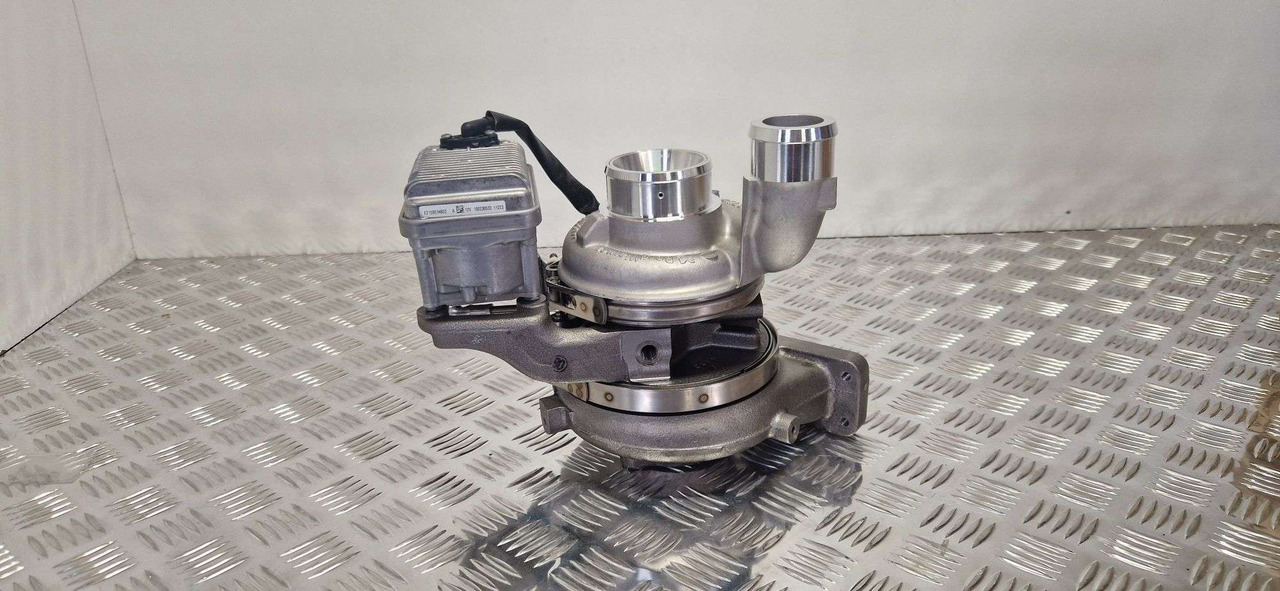 BorgWarner 11559880019 turbo JCB 320/06177 - Motor y piezas para Maquinaria de construcción: foto 1 BorgWarner 11559880019 turbo JCB 320/06177 - Motor y piezas para Maquinaria de construcción: foto 1