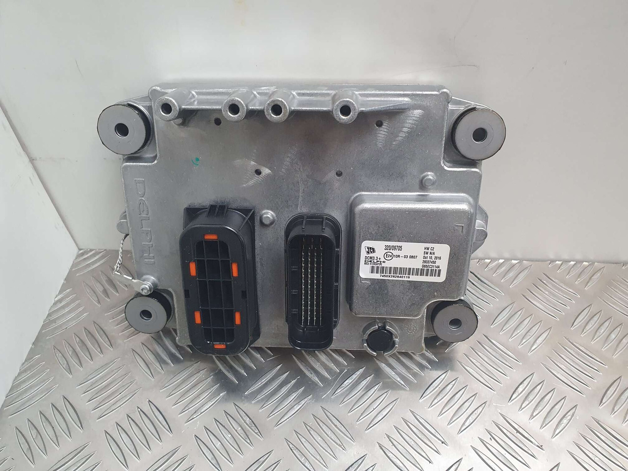 JCB programmable ECU 320/09705 JCB ECM 444 T4 Delphi DCM3.3+ - Motor y piezas para Maquinaria de construcción: foto 1 JCB programmable ECU 320/09705 JCB ECM 444 T4 Delphi DCM3.3+ - Motor y piezas para Maquinaria de construcción: foto 1