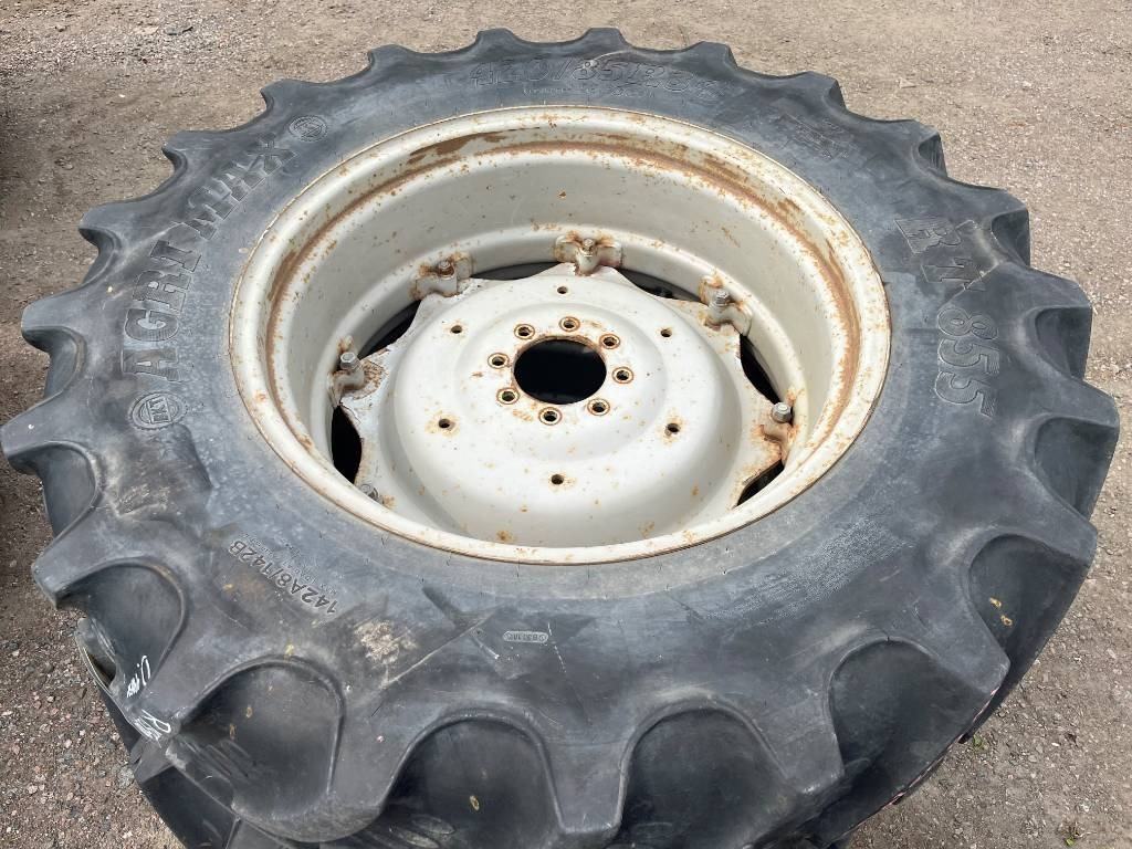 BKT 420/85R34 till MF 3060 3070 3050  - Neumático para Maquinaria agrícola: foto 2 BKT 420/85R34 till MF 3060 3070 3050  - Neumático para Maquinaria agrícola: foto 2