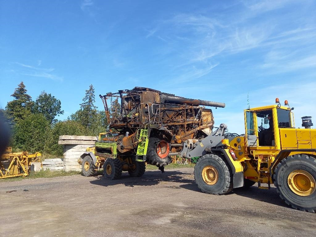 Claas Lexion 650 Dismantled: only spare parts - Cosechadora de granos: foto 1 Claas Lexion 650 Dismantled: only spare parts - Cosechadora de granos: foto 1