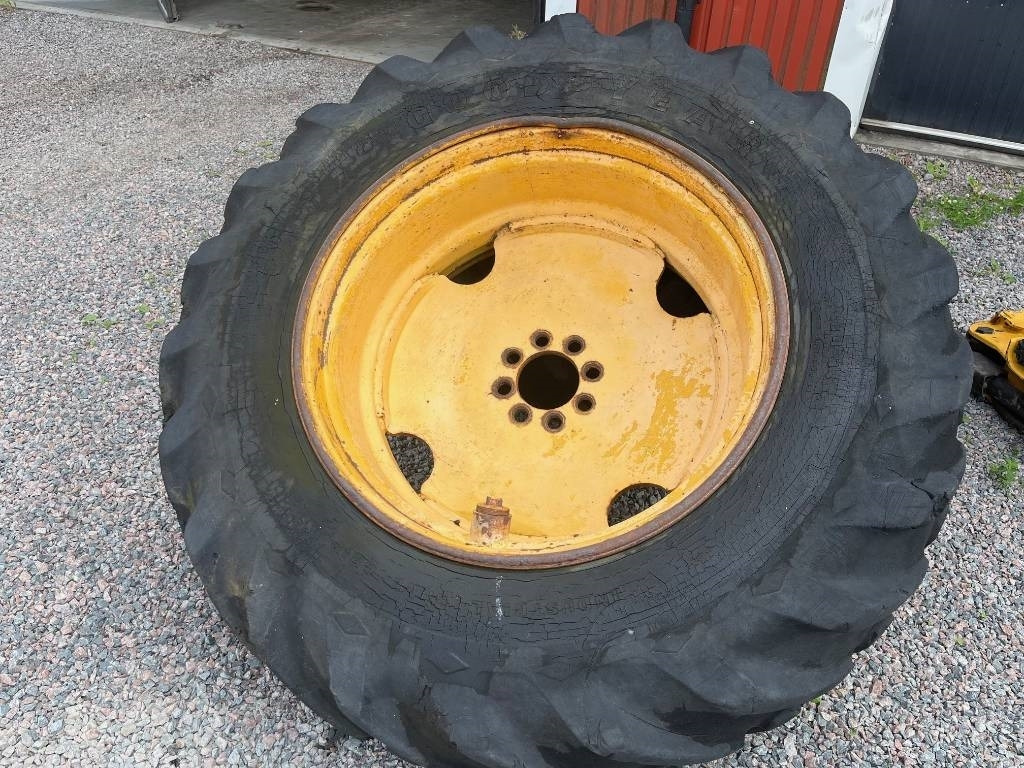 Goodyear 18,4-34 14 lagers till Ford Hymas Rottne - Neumático para Maquinaria de construcción: foto 3 Goodyear 18,4-34 14 lagers till Ford Hymas Rottne - Neumático para Maquinaria de construcción: foto 3
