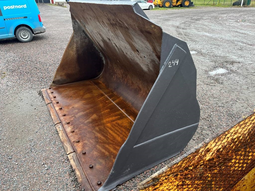 Lastarskopa / Gruskopa Volvo - Cazo para Maquinaria de construcción: foto 3 Lastarskopa / Gruskopa Volvo - Cazo para Maquinaria de construcción: foto 3