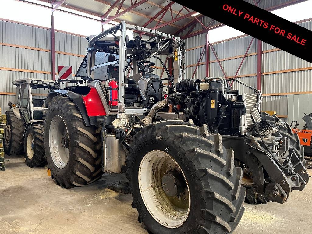 Massey Ferguson 8 S.305 Dismantled. Only spare parts - Tractor: foto 1 Massey Ferguson 8 S.305 Dismantled. Only spare parts - Tractor: foto 1