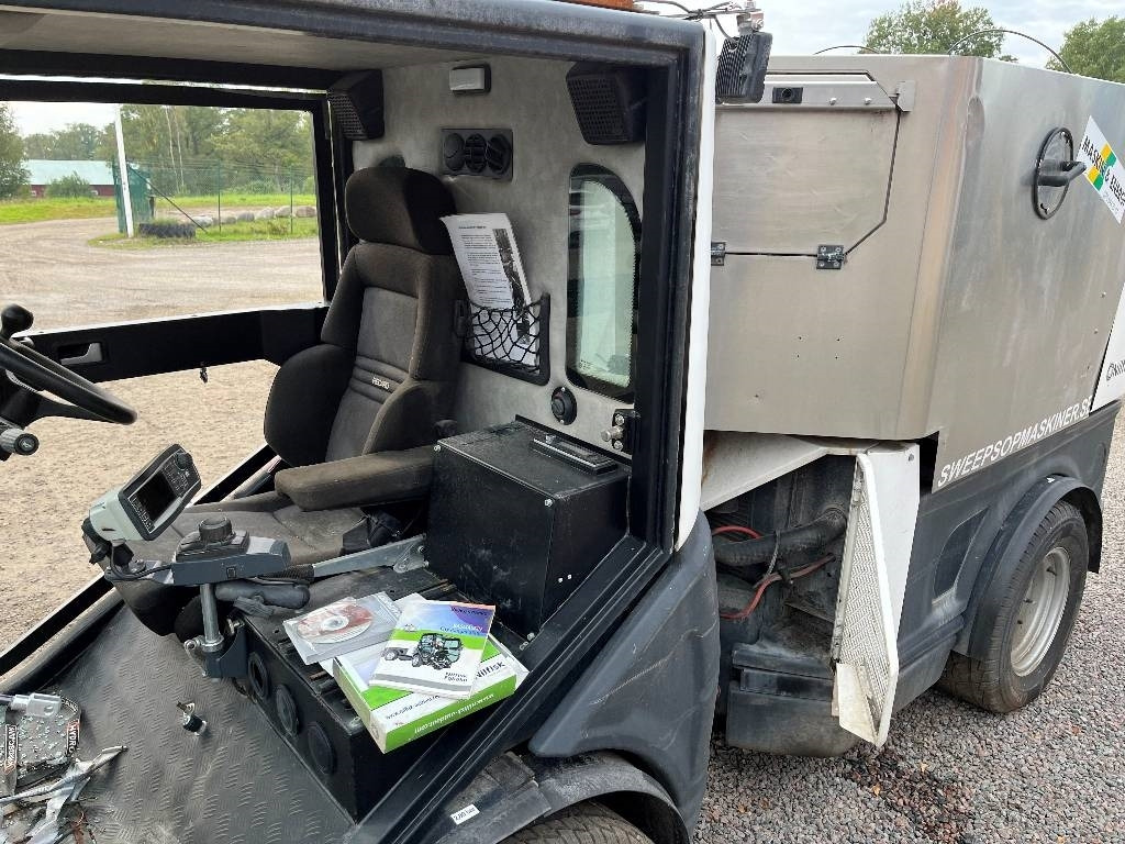 Nilfisk 3500 City Ranger Dismantled: only spare parts - Barredora vial: foto 5 Nilfisk 3500 City Ranger Dismantled: only spare parts - Barredora vial: foto 5