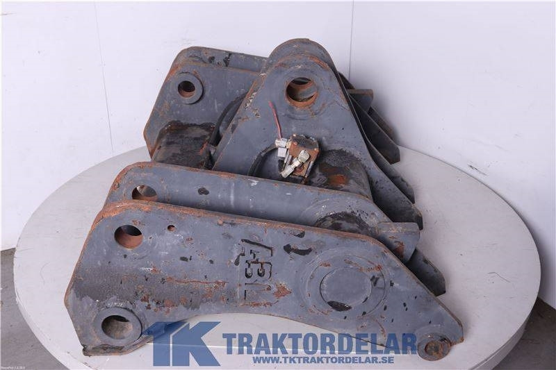 Redskapsfäste / Quickhitch CAT 966 - Acoplamiento rápido para Maquinaria de construcción: foto 2 Redskapsfäste / Quickhitch CAT 966 - Acoplamiento rápido para Maquinaria de construcción: foto 2