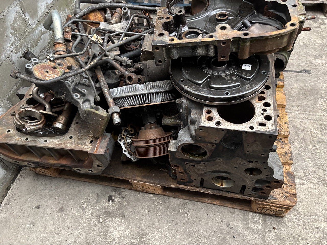 Axion 870 New Holland T7.270 T7 270 Silnik FPT 6.7 L Tłumik Drgań Koło Zamachowe Blok Pokrywa CZĘŚCI - Volante de inercia para Maquinaria agrícola: foto 3 Axion 870 New Holland T7.270 T7 270 Silnik FPT 6.7 L Tłumik Drgań Koło Zamachowe Blok Pokrywa CZĘŚCI - Volante de inercia para Maquinaria agrícola: foto 3