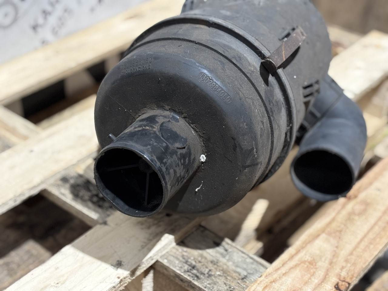 CITROEN FIAT PEUGEOT 1302984080 1420G2 1420.G2 1420 G2 Obudowa Filtra powietrza - Filtro de aire para Furgoneta: foto 2 CITROEN FIAT PEUGEOT 1302984080 1420G2 1420.G2 1420 G2 Obudowa Filtra powietrza - Filtro de aire para Furgoneta: foto 2