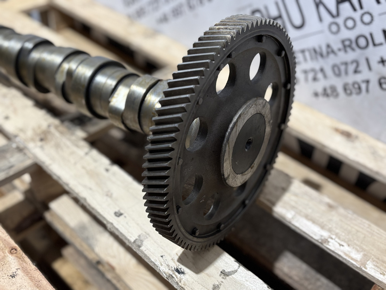 CLAAS Mercedes OM 502 LA V8 OM502LA Wałek Rozrządu 5420511201 - Árbol de levas para Maquinaria agrícola: foto 4 CLAAS Mercedes OM 502 LA V8 OM502LA Wałek Rozrządu 5420511201 - Árbol de levas para Maquinaria agrícola: foto 4