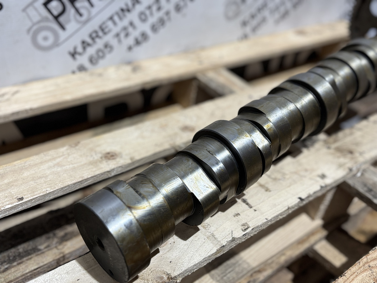 CLAAS Mercedes OM 502 LA V8 OM502LA Wałek Rozrządu 5420511201 - Árbol de levas para Maquinaria agrícola: foto 2 CLAAS Mercedes OM 502 LA V8 OM502LA Wałek Rozrządu 5420511201 - Árbol de levas para Maquinaria agrícola: foto 2