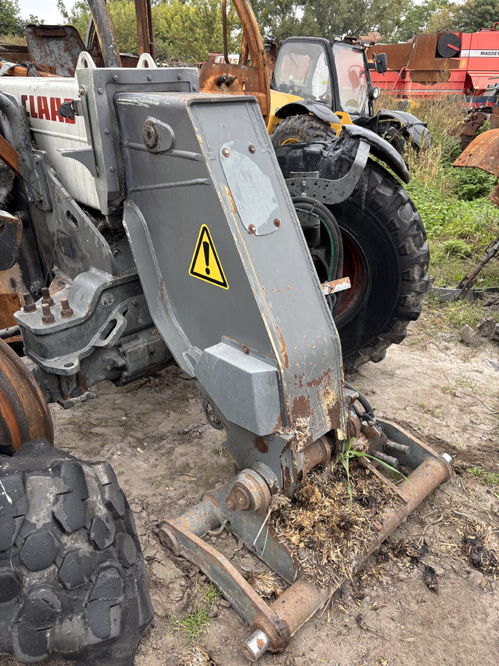CLAAS Scorpion 7044 Skrzynia Biegów 00 1305 151 0 0013051510 00 1305 152 0 0013051510 - Caja de cambios para Maquinaria agrícola: foto 1 CLAAS Scorpion 7044 Skrzynia Biegów 00 1305 151 0 0013051510 00 1305 152 0 0013051510 - Caja de cambios para Maquinaria agrícola: foto 1