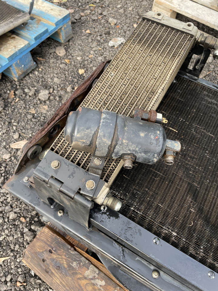 Claas Ares - chłodnica wody - Enfriador de aceite para Maquinaria de construcción: foto 3 Claas Ares - chłodnica wody - Enfriador de aceite para Maquinaria de construcción: foto 3