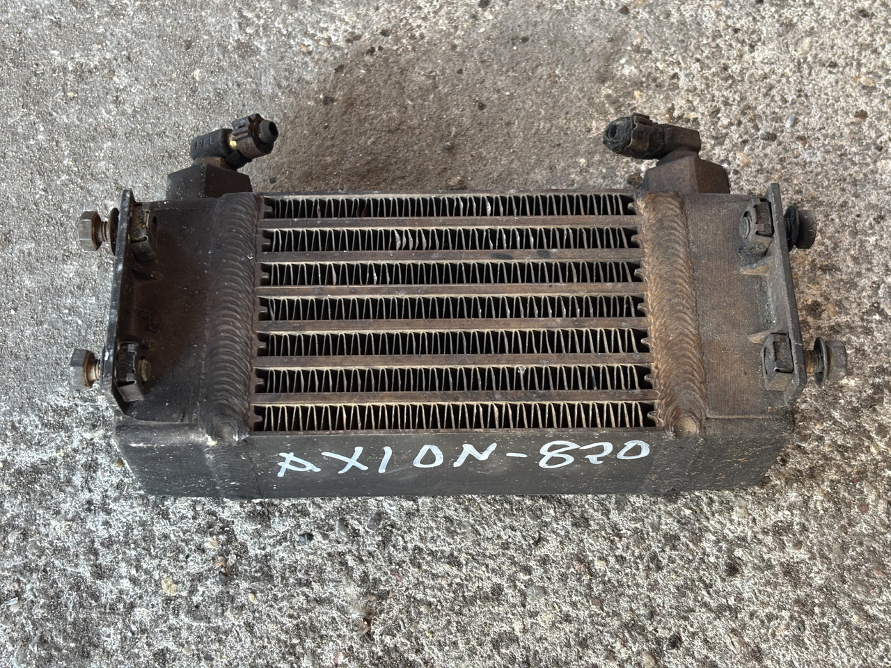 Claas Arion Axion 820 830 CMATIC Chłodnica Oleju 00 1119 861 0 0011198610 - Enfriador de aceite para Maquinaria agrícola: foto 1 Claas Arion Axion 820 830 CMATIC Chłodnica Oleju 00 1119 861 0 0011198610 - Enfriador de aceite para Maquinaria agrícola: foto 1