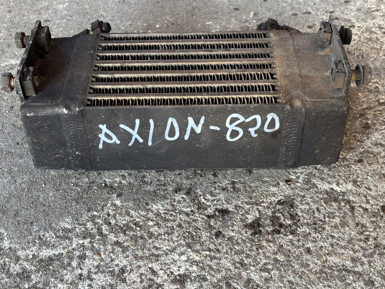 Claas Arion Axion 820 830 CMATIC Chłodnica Oleju 00 1119 861 0 0011198610 - Enfriador de aceite para Maquinaria agrícola: foto 3 Claas Arion Axion 820 830 CMATIC Chłodnica Oleju 00 1119 861 0 0011198610 - Enfriador de aceite para Maquinaria agrícola: foto 3