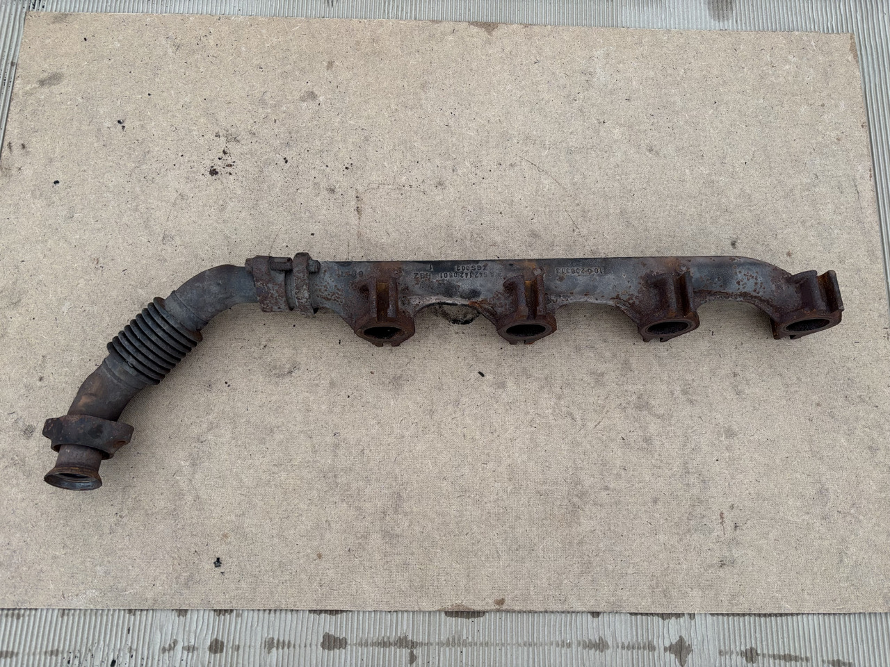 Claas LEXION 780 KOLEKTOR WYDECHOWY 5421420501 - Colector de escape para Cosechadora de granos: foto 1 Claas LEXION 780 KOLEKTOR WYDECHOWY 5421420501 - Colector de escape para Cosechadora de granos: foto 1