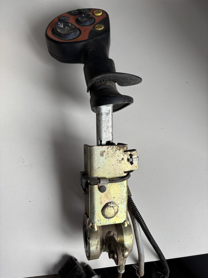 Claas Lexion 600 - joystick - Palanca de cambio para Maquinaria agrícola: foto 1 Claas Lexion 600 - joystick - Palanca de cambio para Maquinaria agrícola: foto 1