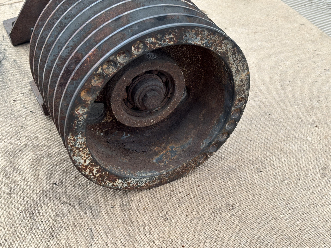 Claas Lexion 780 Koło Pasowe 7 rzędowe z mocowaniem - Correa para Cosechadora de granos: foto 1 Claas Lexion 780 Koło Pasowe 7 rzędowe z mocowaniem - Correa para Cosechadora de granos: foto 1