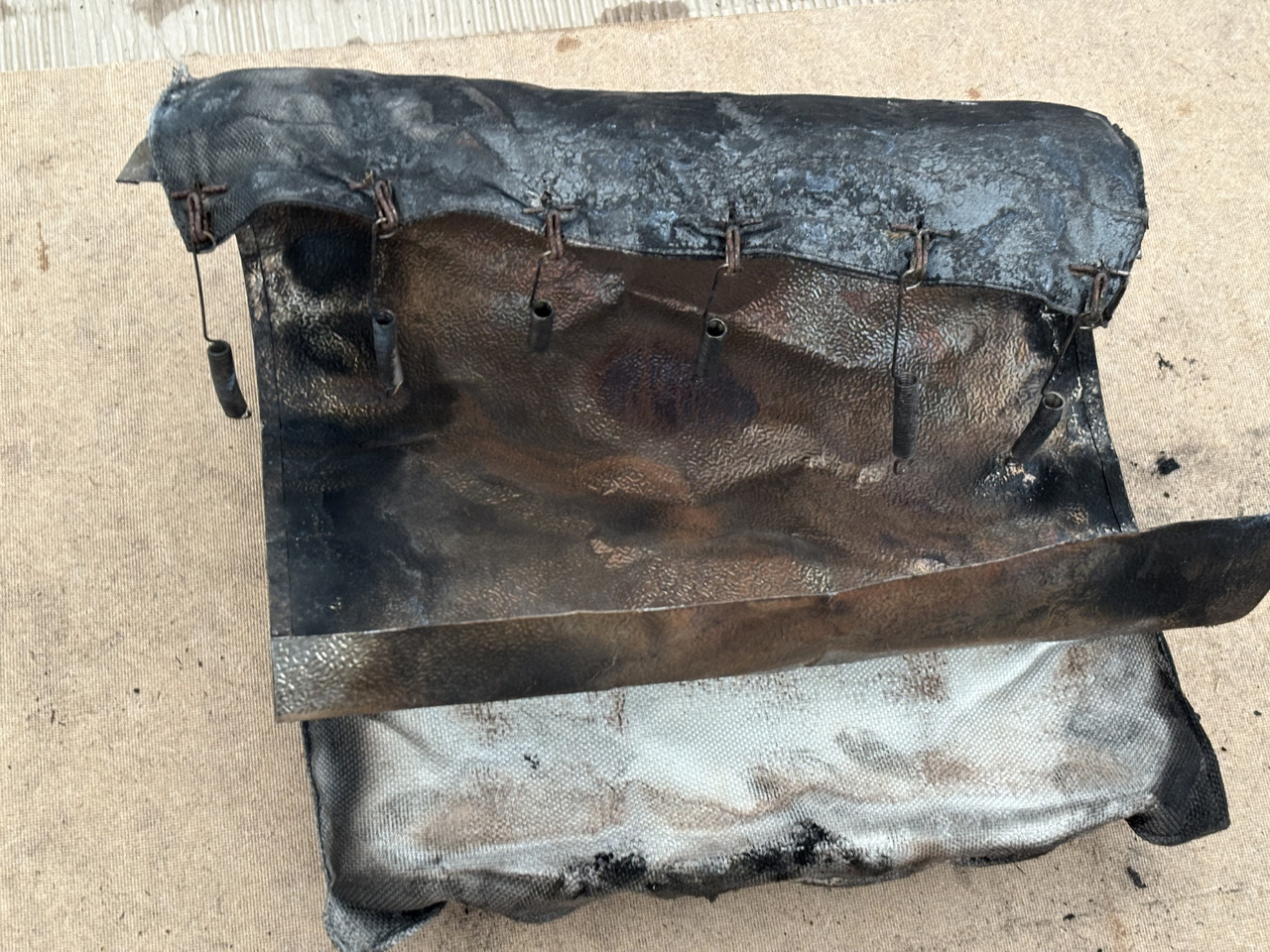 Claas Lexion 780 Obudowa Osłona Fartuch Maska - Motor y piezas para Maquinaria agrícola: foto 1 Claas Lexion 780 Obudowa Osłona Fartuch Maska - Motor y piezas para Maquinaria agrícola: foto 1