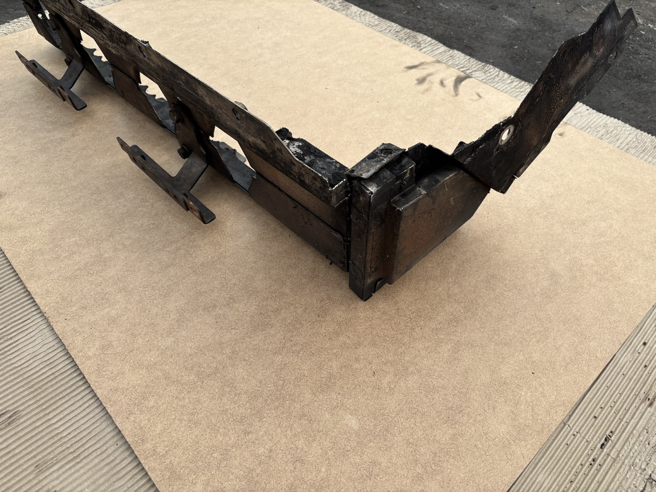 Claas Lexion 780 Ściana Tylna Obudowa Osłona Silnika 00 0781 204 0 00 7812040 - Motor y piezas para Maquinaria agrícola: foto 3 Claas Lexion 780 Ściana Tylna Obudowa Osłona Silnika 00 0781 204 0 00 7812040 - Motor y piezas para Maquinaria agrícola: foto 3