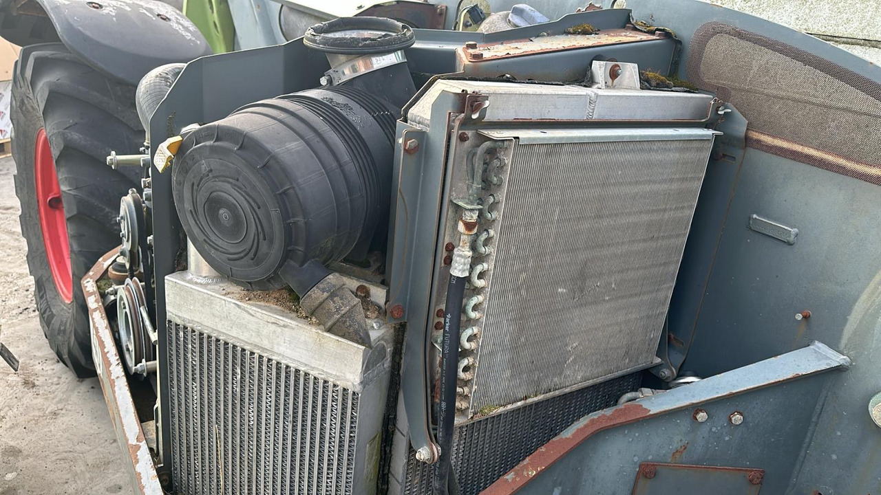 Claas Scorpion 9040 Variopower - chłodnica silnika Deutz BF4M2012C - Radiador para Maquinaria agrícola: foto 1 Claas Scorpion 9040 Variopower - chłodnica silnika Deutz BF4M2012C - Radiador para Maquinaria agrícola: foto 1