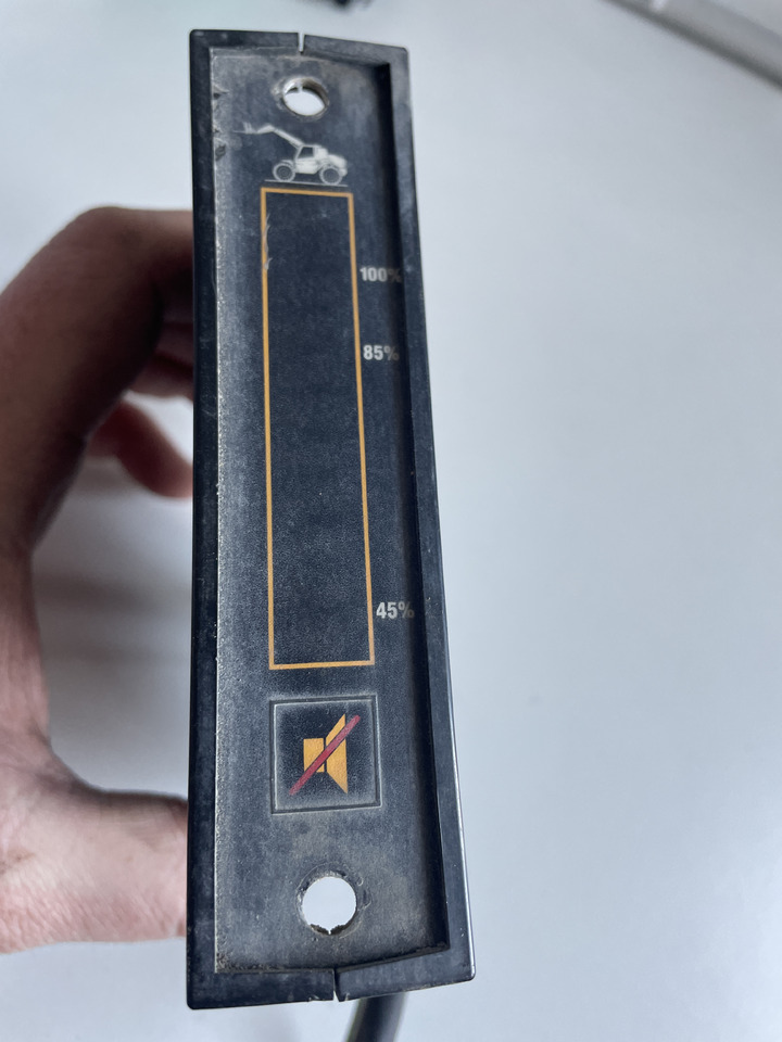 Claas Targo - wyświetlacz wskaźnik przeciążenia 0003180391 - Cabina e interior para Manipulador telescópico: foto 1 Claas Targo - wyświetlacz wskaźnik przeciążenia 0003180391 - Cabina e interior para Manipulador telescópico: foto 1