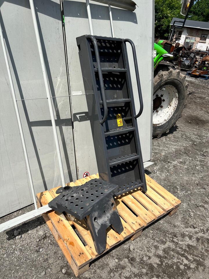 Claas Trion Dżwigar drabinki 0027017446 - Peldaño para Maquinaria agrícola: foto 2 Claas Trion Dżwigar drabinki 0027017446 - Peldaño para Maquinaria agrícola: foto 2