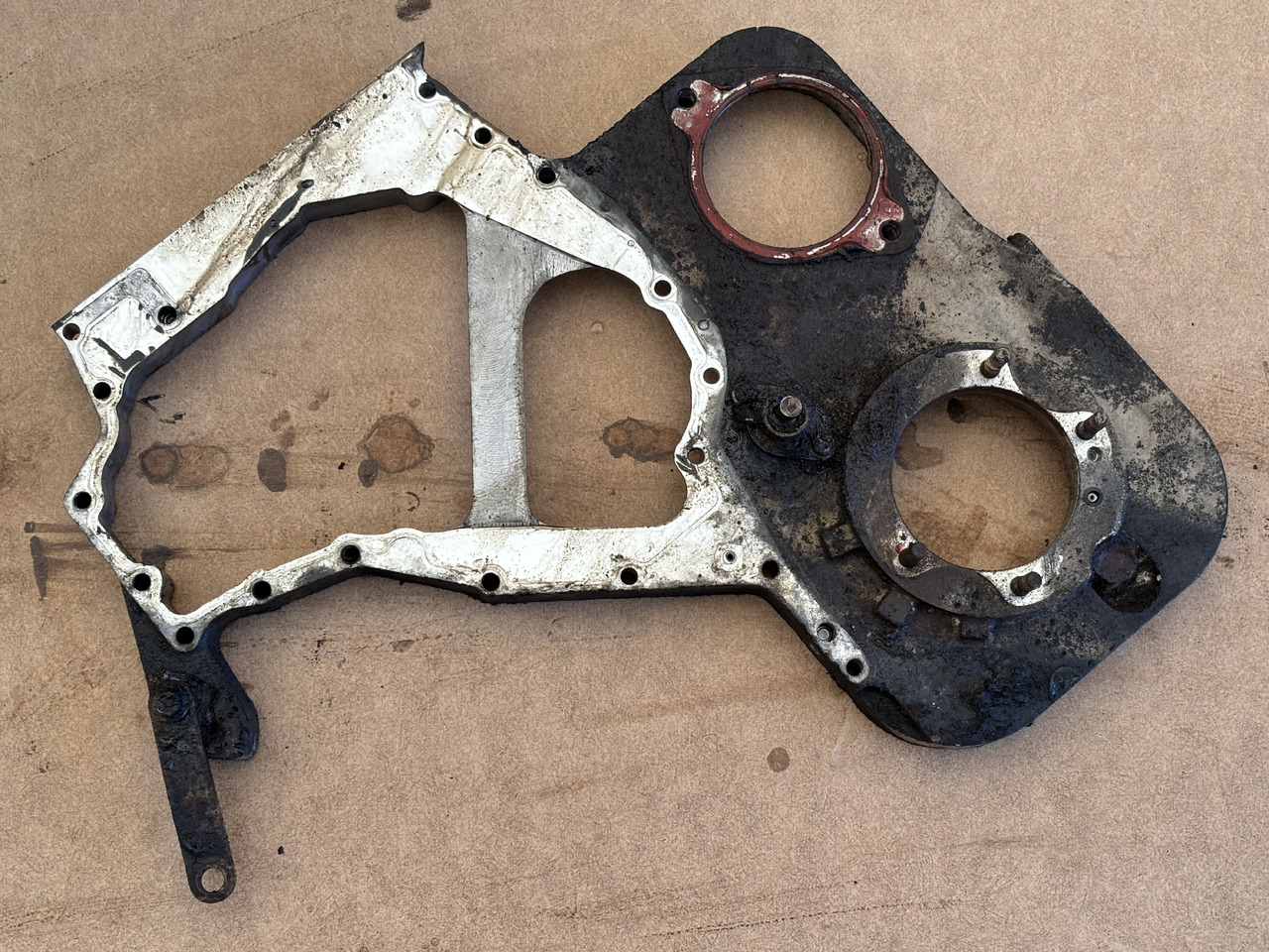 Cummins 6CT 6CT8.3 6C8.3 Obudowa koła zębatego Wałka rozrządu 4992991 4995483 - Árbol de levas para Maquinaria agrícola: foto 3 Cummins 6CT 6CT8.3 6C8.3 Obudowa koła zębatego Wałka rozrządu 4992991 4995483 - Árbol de levas para Maquinaria agrícola: foto 3